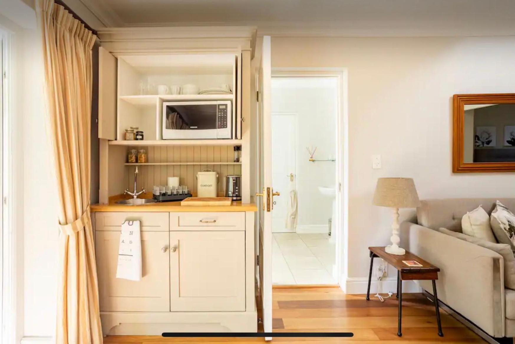 Guest Suite - Leafy Constantia Guest House Кейптаун Екстериор снимка