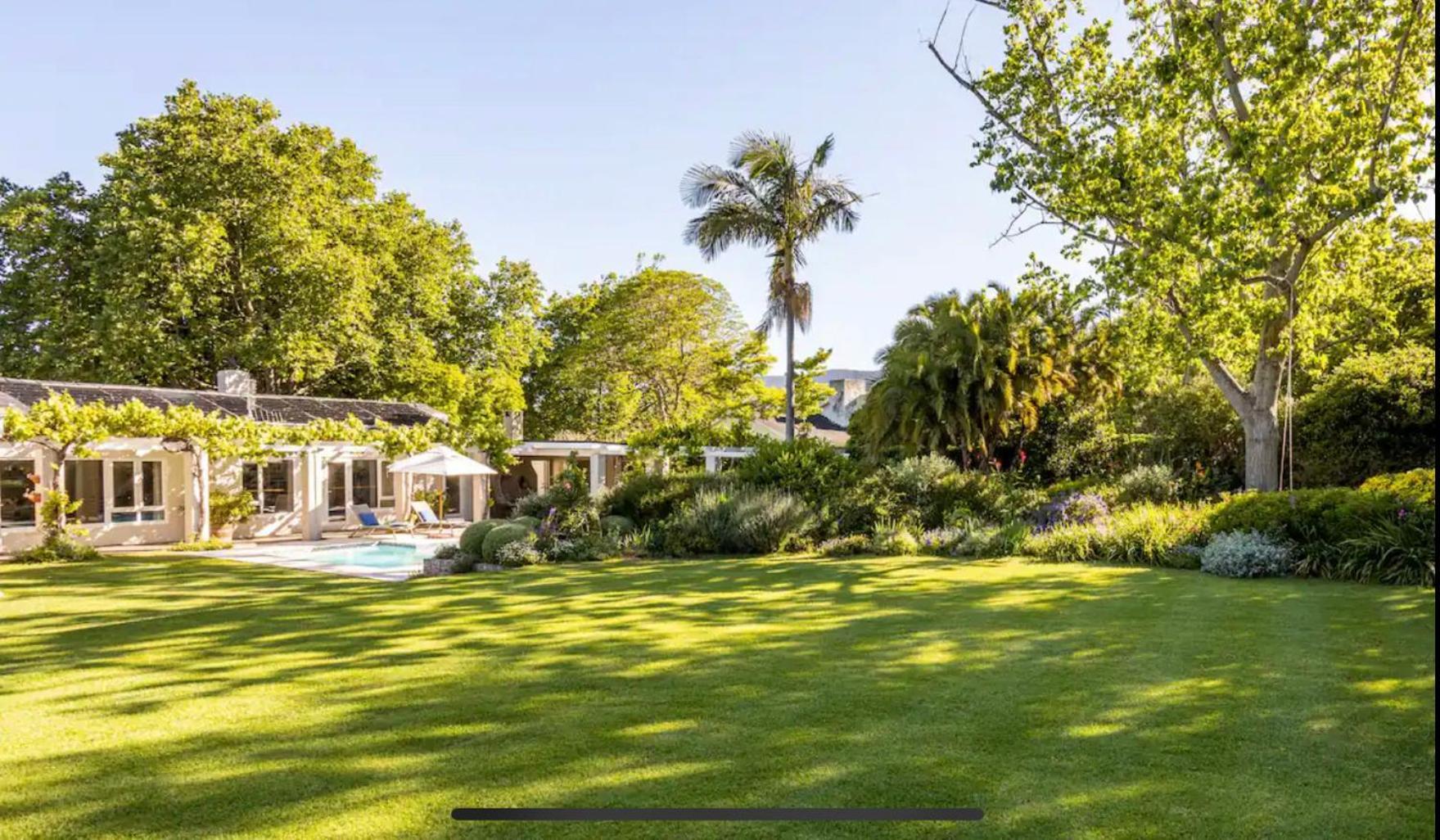 Guest Suite - Leafy Constantia Guest House Кейптаун Екстериор снимка